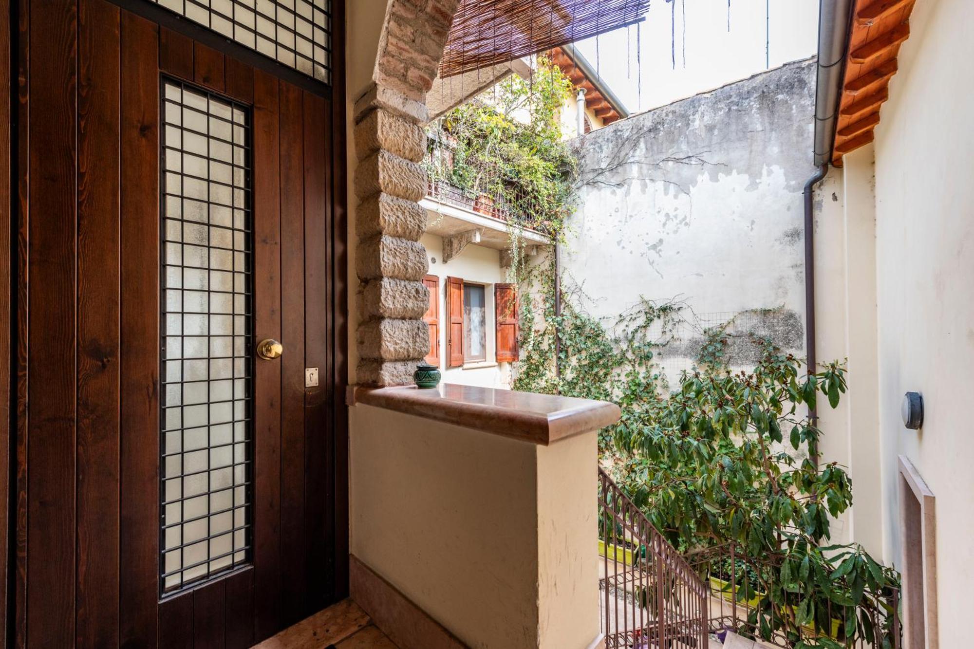 Mirko Apartment Verona Buitenkant foto